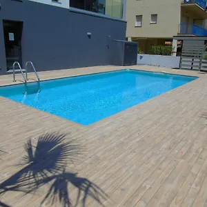 Proche Avec Piscine , Roses Espagne